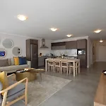 Waters Edge Luxury Apartments