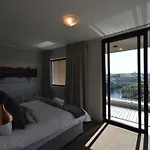 Waters Edge Luxury Apartments