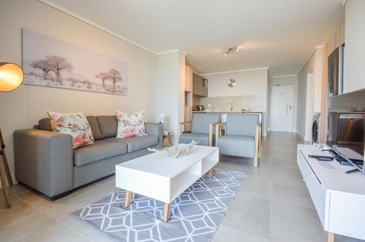 Apartment Waters Edge Luxury