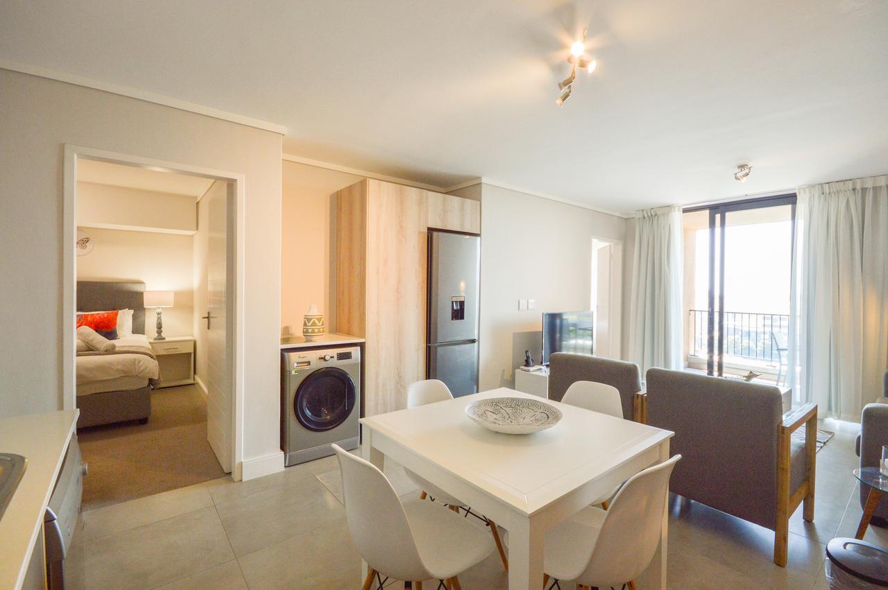 Waters Edge Luxury Apartment *