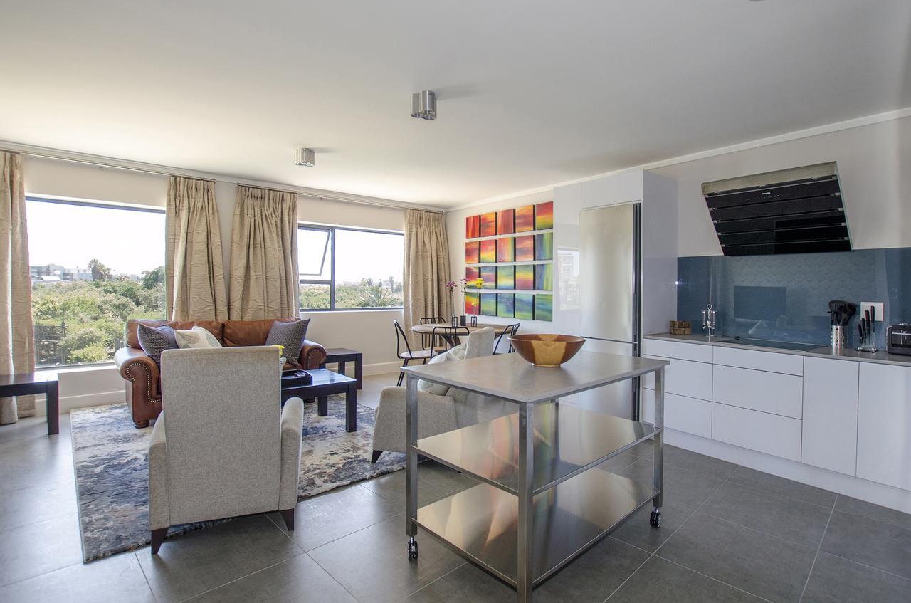Waters Edge Luxury Apartment *