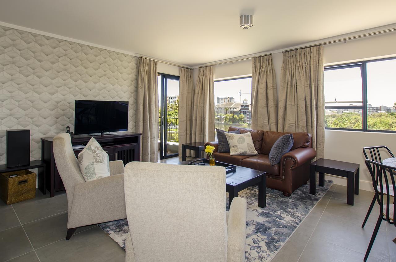 Waters Edge Luxury *