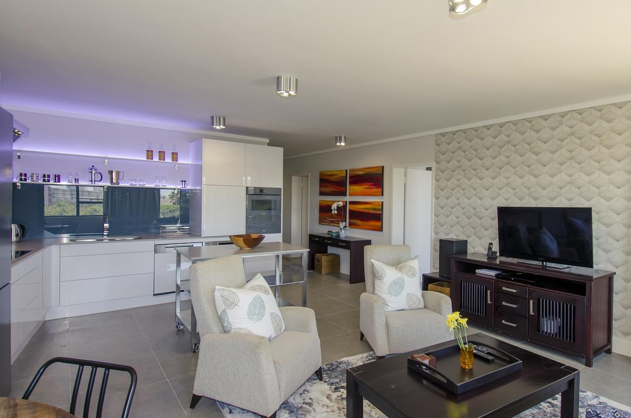 Waters Edge Luxury Apartment *