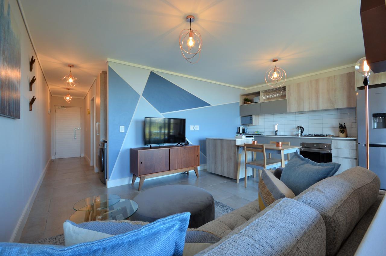 Waters Edge Luxury *